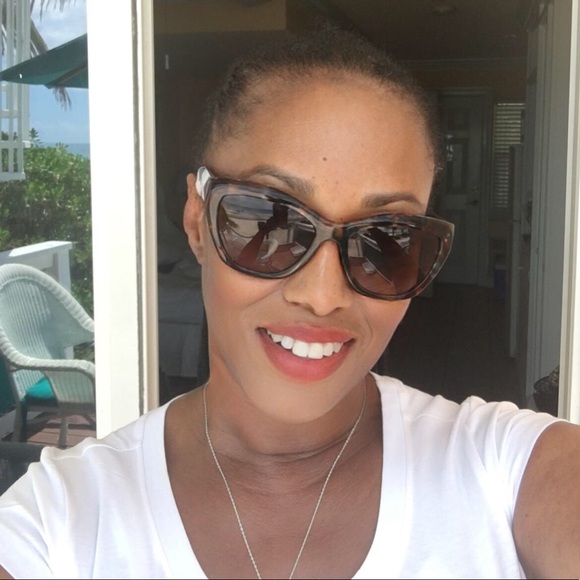 Meet your Posher - Picture 7 of 7